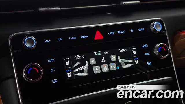 Genesis GV80 — Фото автомобиля 28