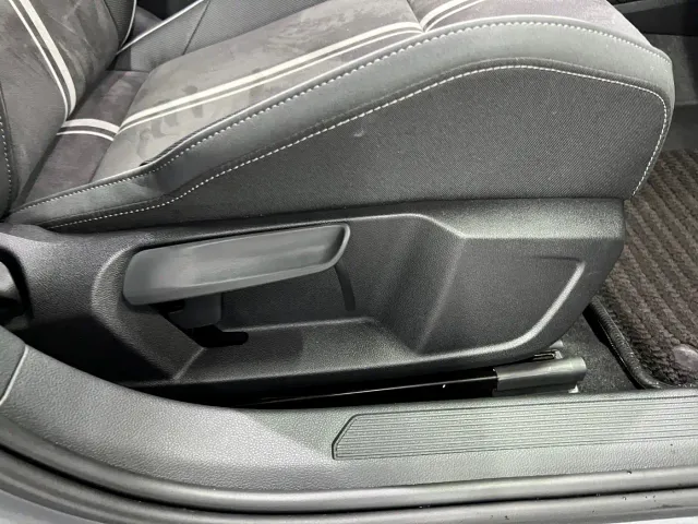 Volkswagen Golf — Фото автомобиля 23