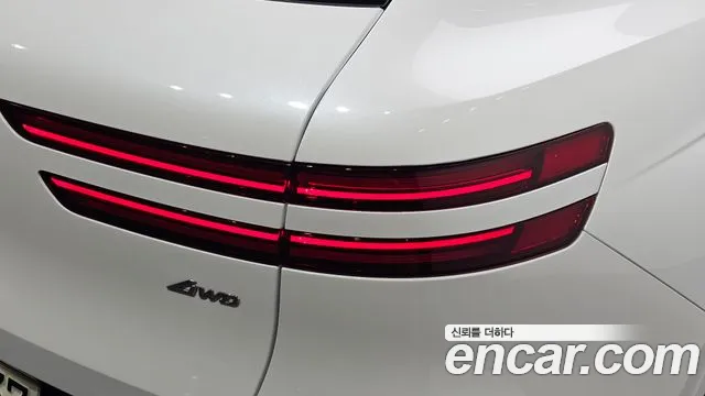 Genesis GV70 — Фото автомобиля 8