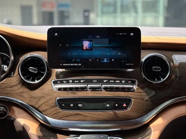 Mercedes-Benz V-Class — Фото автомобиля 5