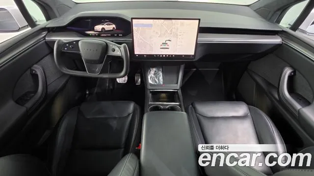 Tesla Model X — Фото автомобиля 7