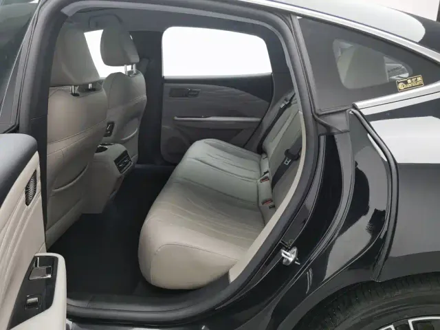 Geely Galaxy Xingyao 8 — Фото автомобиля 15