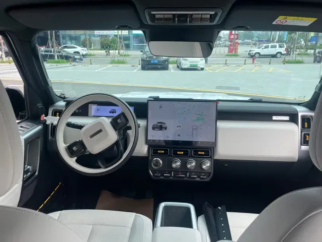 iCAR V23 — Фото автомобиля 6
