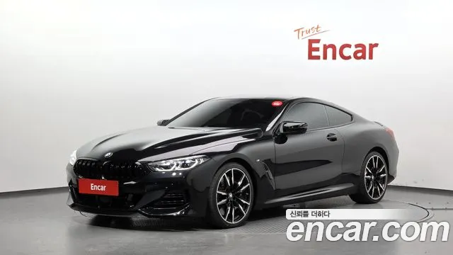 Фотография автомобиля — BMW 8 Series G15