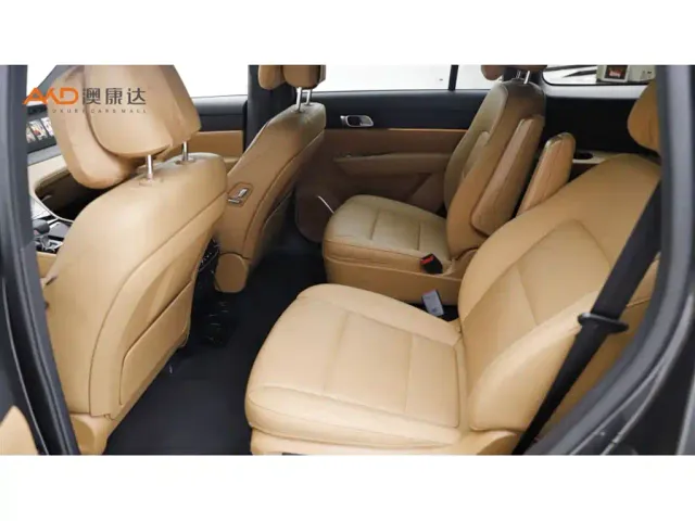 Li Auto ONE — Фото автомобиля 7