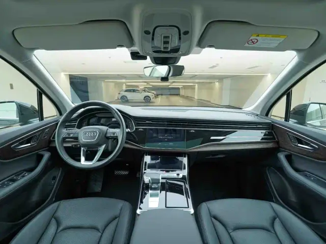 Audi Q7 — Фото автомобиля 20