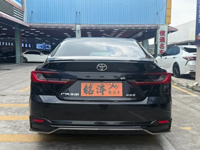 Toyota Camry — Фото автомобиля 4