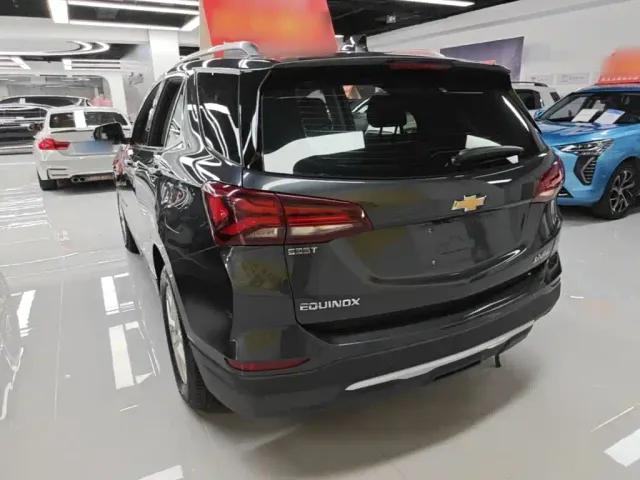 Chevrolet Equinox — Фото автомобиля 4