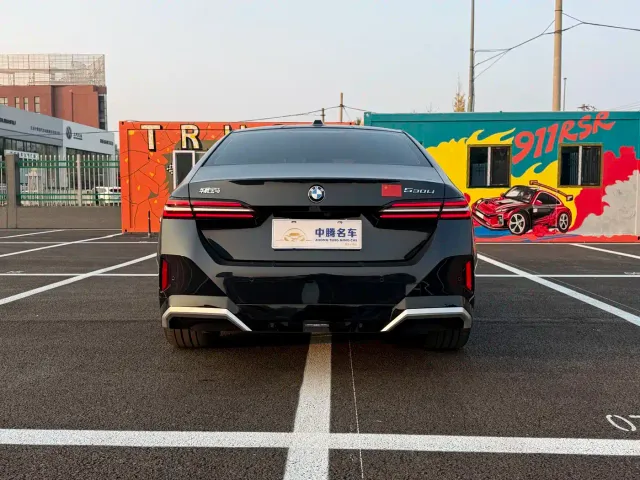BMW 5 Series — Фото автомобиля 19