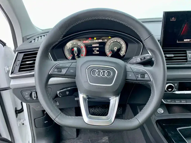 Audi Q5L — Фото автомобиля 20