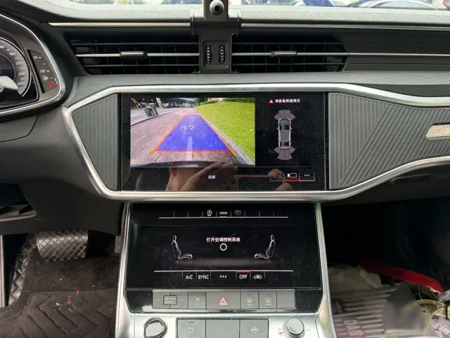 Audi A6L — Фото автомобиля 10