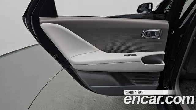 Hyundai Ioniq 6 — Фото автомобиля 14