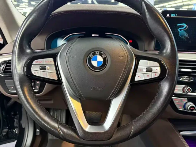 BMW 5 Series — Фото автомобиля 7