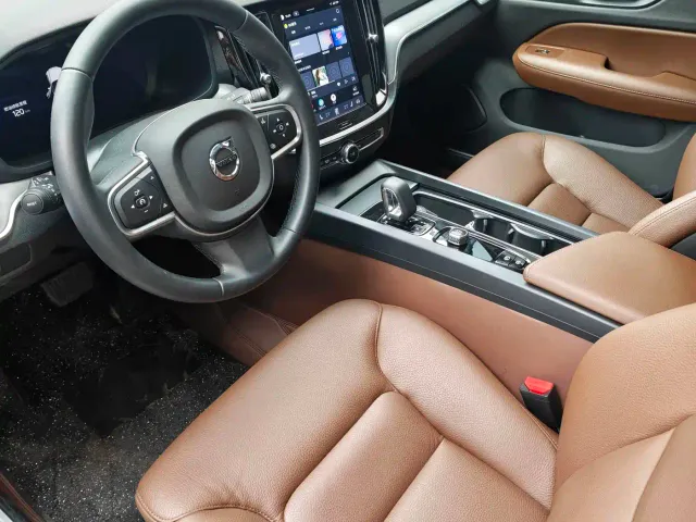 Volvo S60 — Фото автомобиля 6