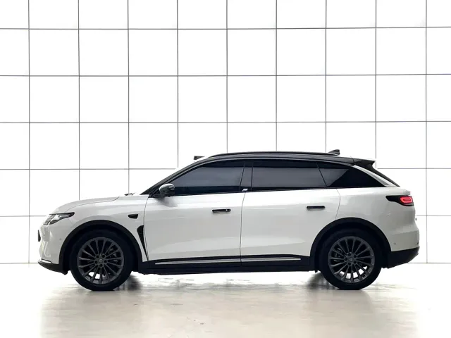 Leapmotor C11 — Фото автомобиля 4