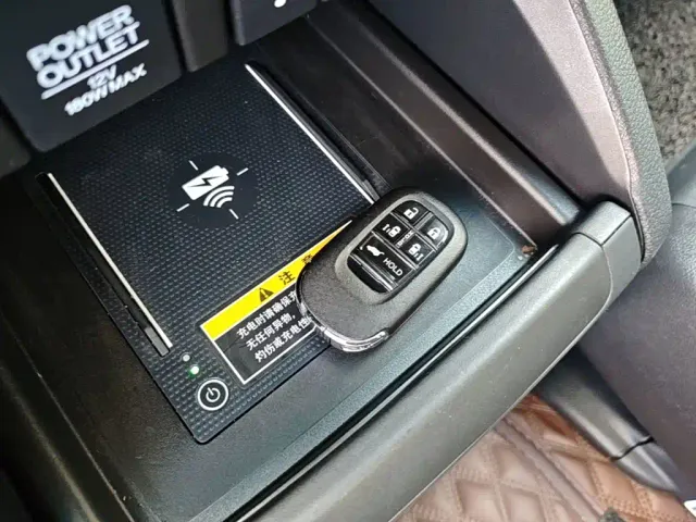 Honda Odyssey — Фото автомобиля 8
