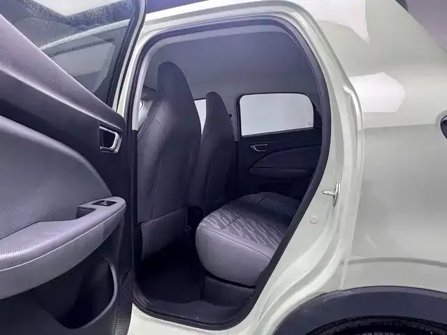 Leapmotor T03 — Фото автомобиля 12