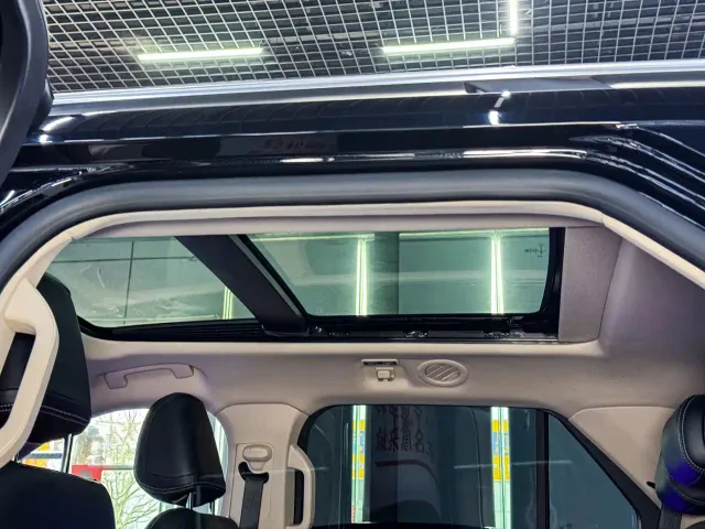 Ford Explorer — Фото автомобиля 16