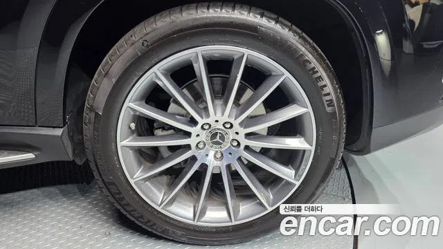 Mercedes-Benz GLE-Class — Фото автомобиля 17