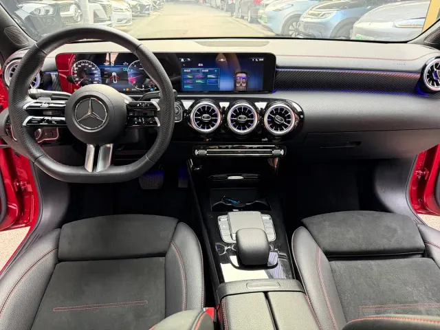 Mercedes-Benz A-Class — Фото автомобиля 18
