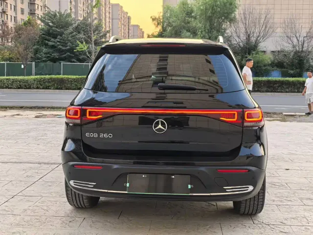 Mercedes-Benz EQB — Фото автомобиля 8