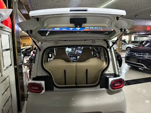 Wuling Hongguang Mini EV — Фото автомобиля 18