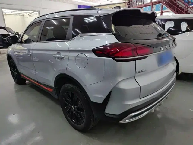 Geely Boyue — Фото автомобиля 4