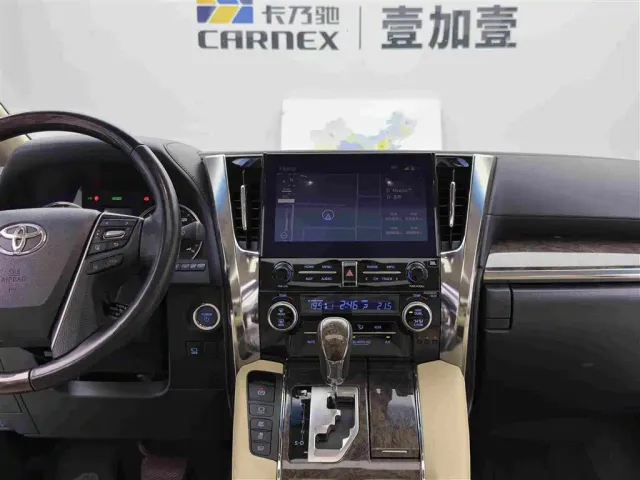Toyota Vellfire — Фото автомобиля 12