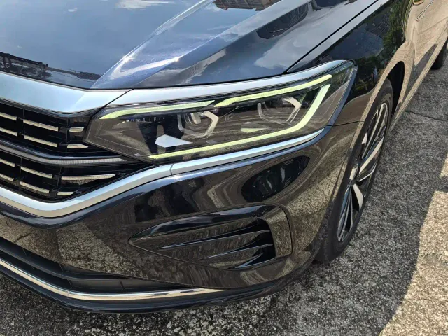Volkswagen Passat — Фото автомобиля 3