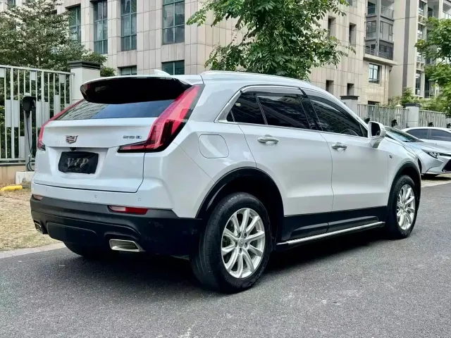 Cadillac XT4 — Фото автомобиля 9
