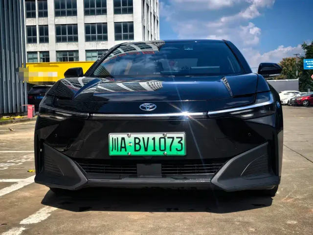 Toyota bZ3 — Фото автомобиля 2