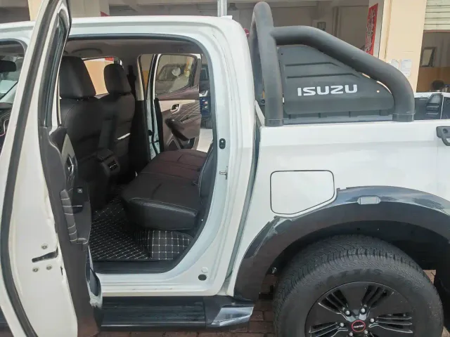 Isuzu D-MAX — Фото автомобиля 8