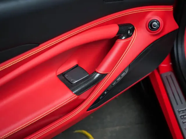 Ferrari F8 — Фото автомобиля 20