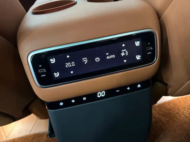 Li Auto L9 — Фото автомобиля 18