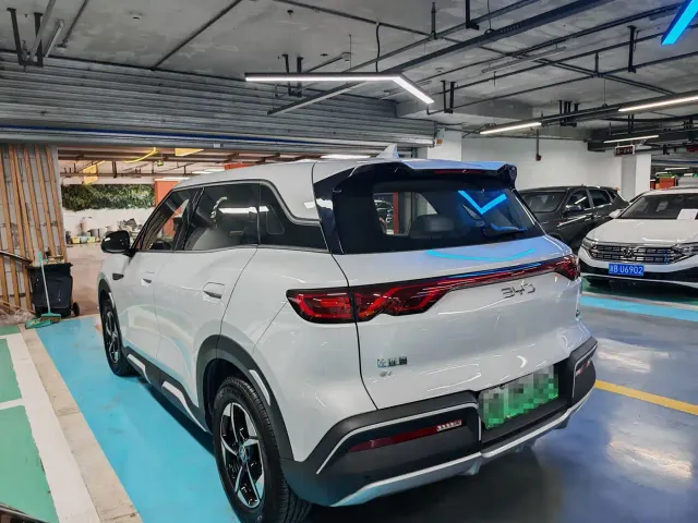 BYD Yuan UP — Фото автомобиля 16