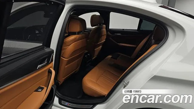 BMW 5 Series G30 — Фото автомобиля 25