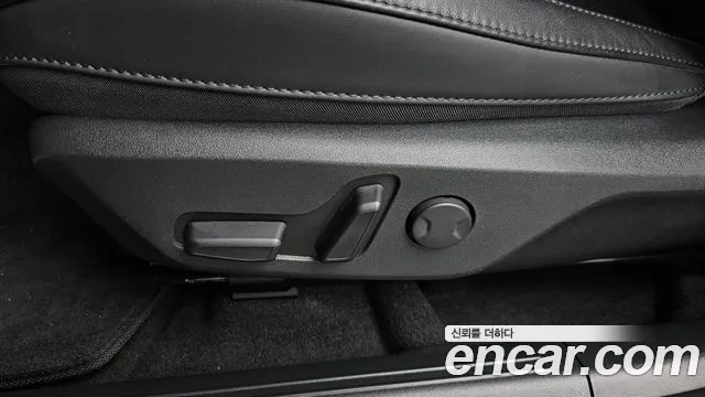 Kia Niro — Фото автомобиля 27