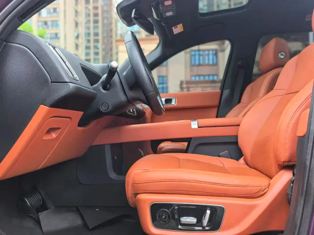 Li Auto L9 — Фото автомобиля 12