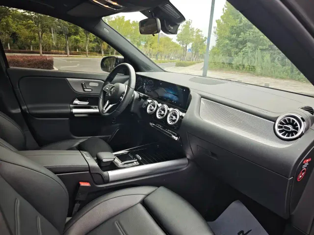 Mercedes-Benz GLA-Class — Фото автомобиля 10