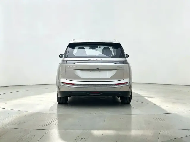 GAC Aion Y — Фото автомобиля 8