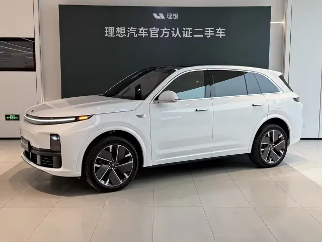 Li Auto L7 — Фото автомобиля 3