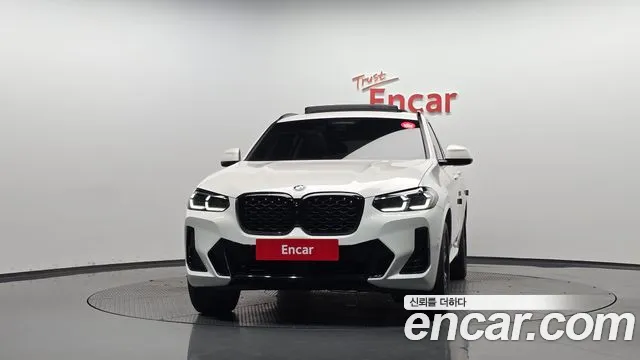 BMW X4 xDrive20i M Sport Pro — Фото автомобиля 3