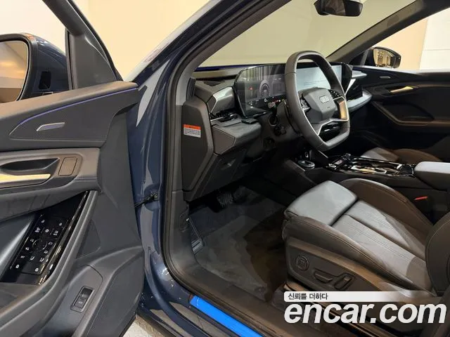 Audi Q6 e-tron — Фото автомобиля 10
