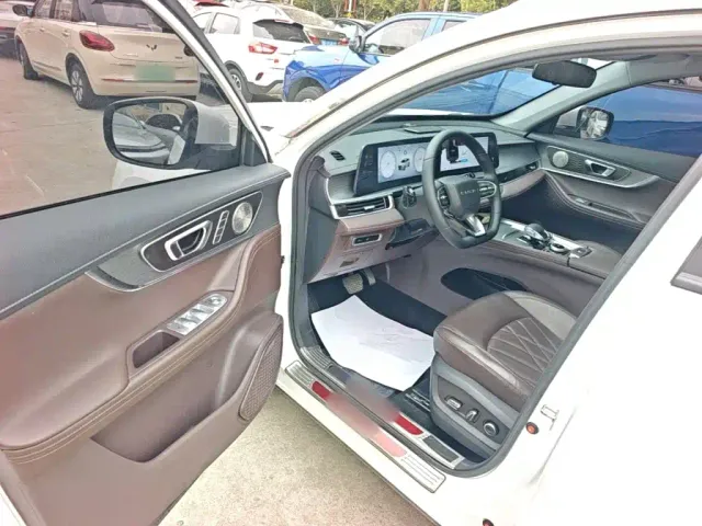 Chery Tiggo 8 PLUS — Фото автомобиля 15