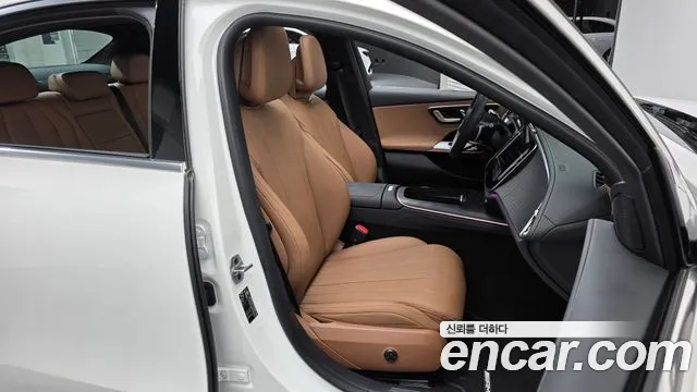 Mercedes-Benz E-Class W214 — Фото автомобиля 16