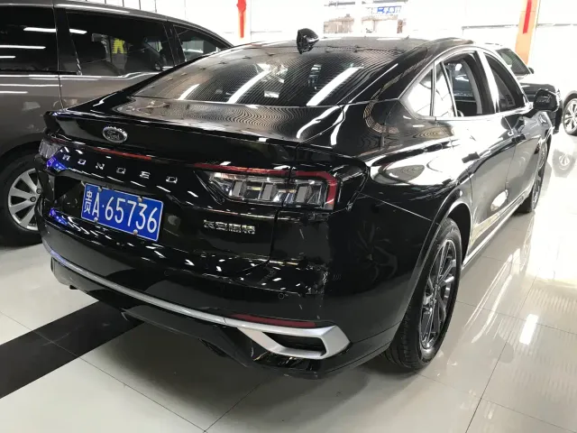 Ford Mondeo — Фото автомобиля 4