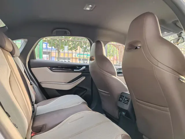 BYD Qin PLUS — Фото автомобиля 9