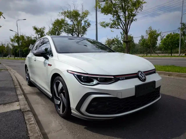 Volkswagen Golf GTI — Фото автомобиля 2