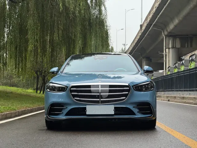 Mercedes-Benz S-Class — Фото автомобиля 2