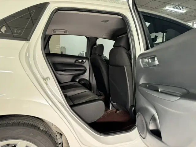 Honda Fit — Фото автомобиля 7